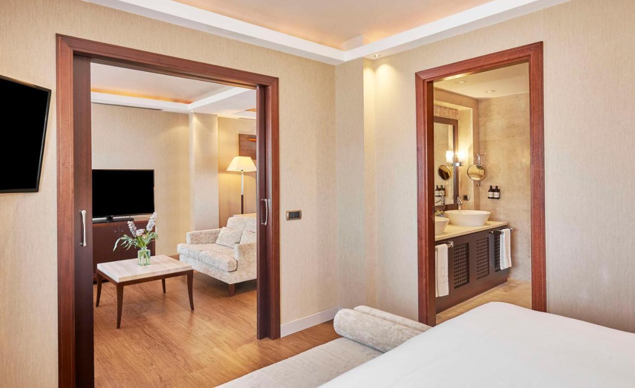 Nh Collection A Coruna Finisterre Exterior photo Suite