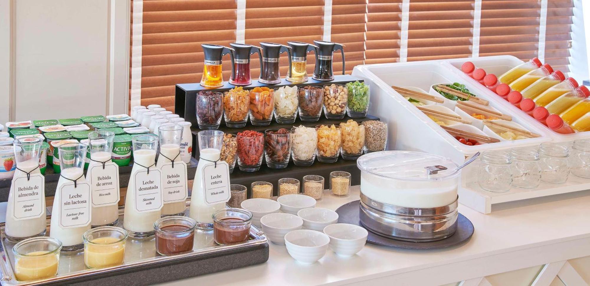 Nh Collection A Coruna Finisterre Exterior photo A condiment bar