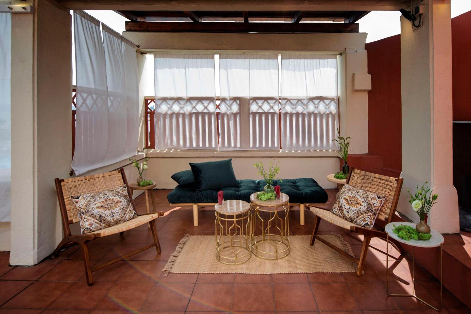 Nh Collection A Coruna Finisterre Exterior photo A balcony in a house