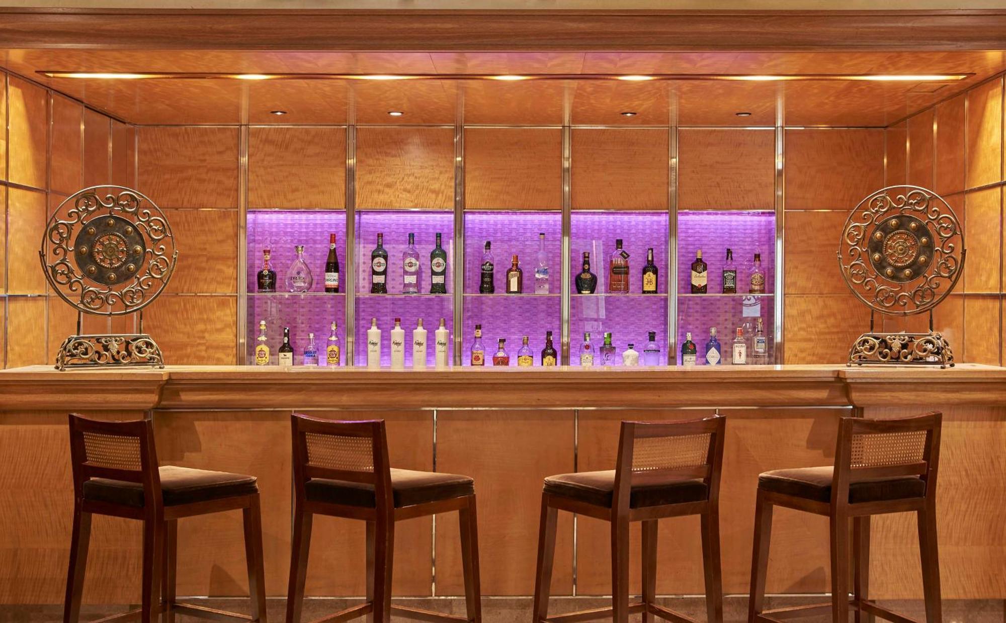 Nh Collection A Coruna Finisterre Exterior photo The bar at the lounge
