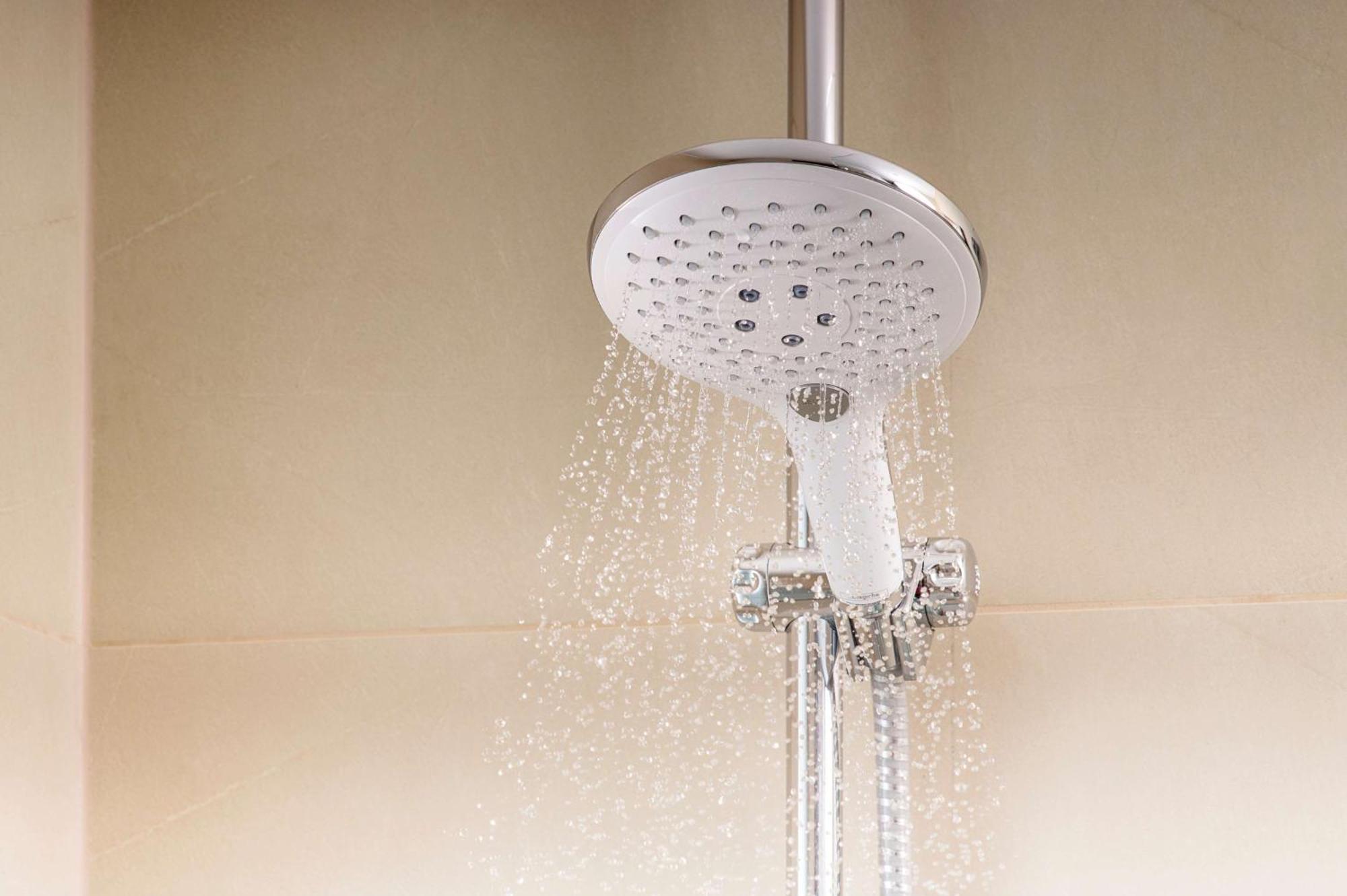 Nh Collection A Coruna Finisterre Exterior photo A shower in operation