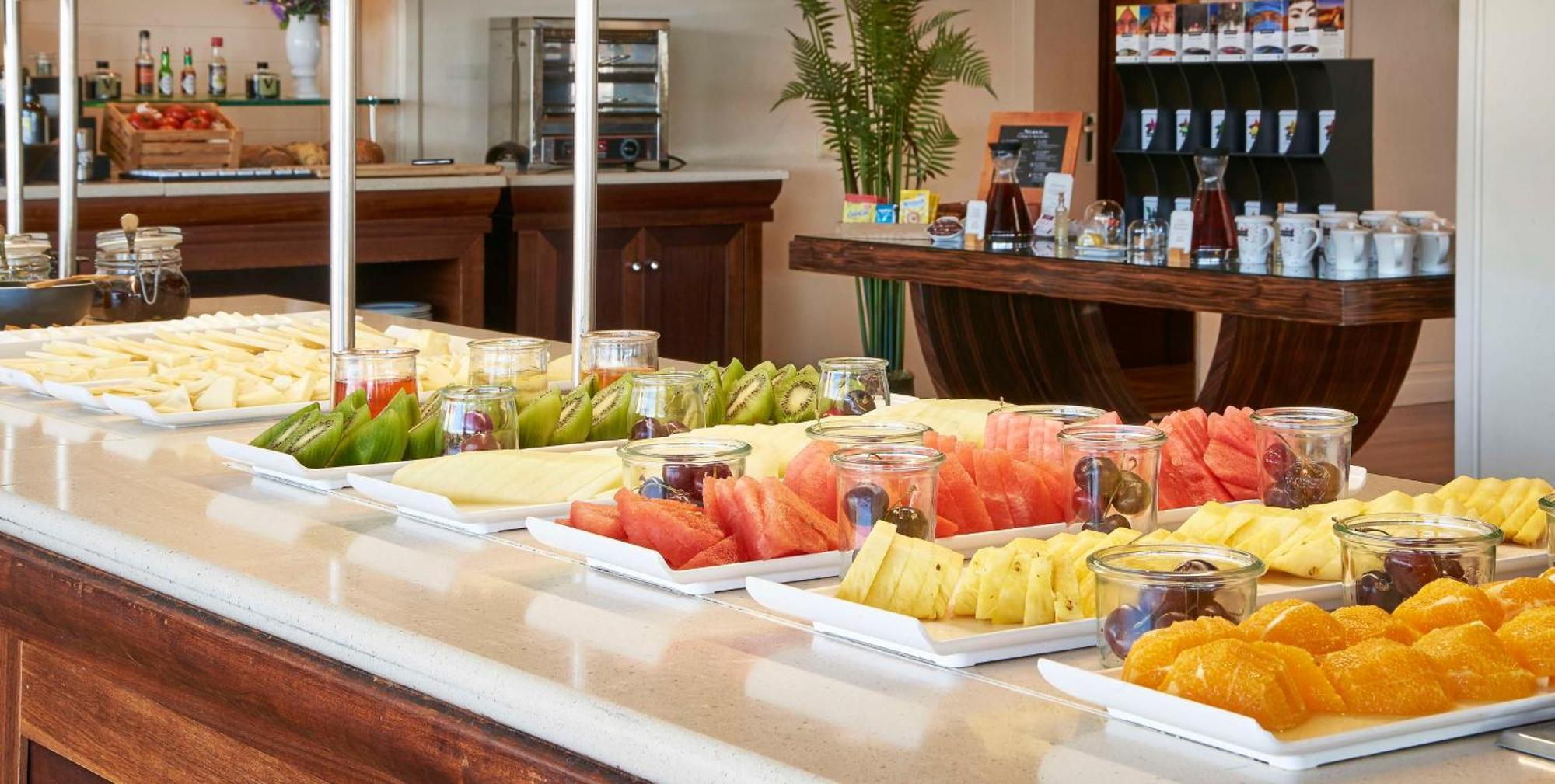 Nh Collection A Coruna Finisterre Exterior photo A fruit salad bar