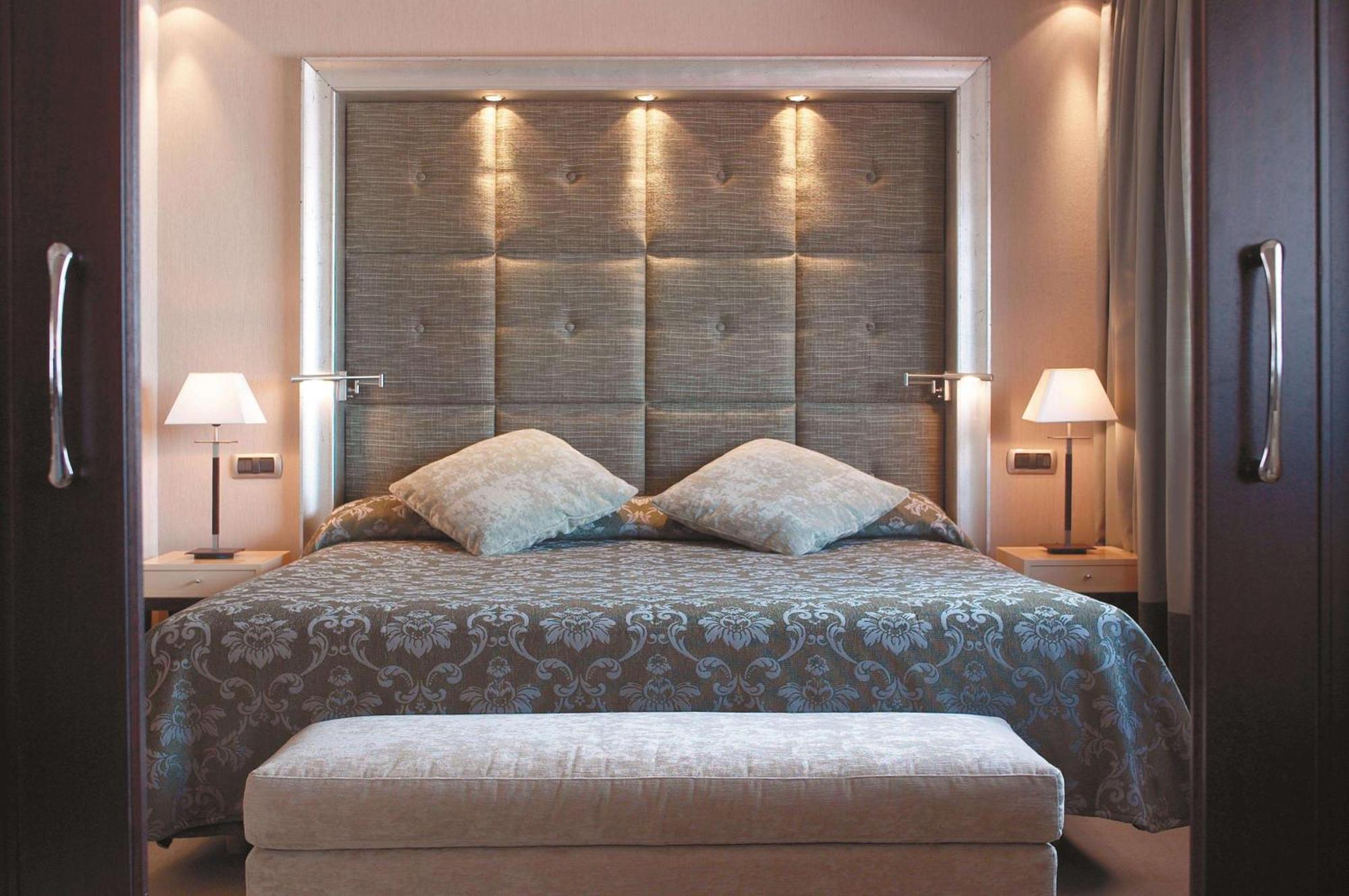 Nh Collection A Coruna Finisterre Exterior photo A bedroom