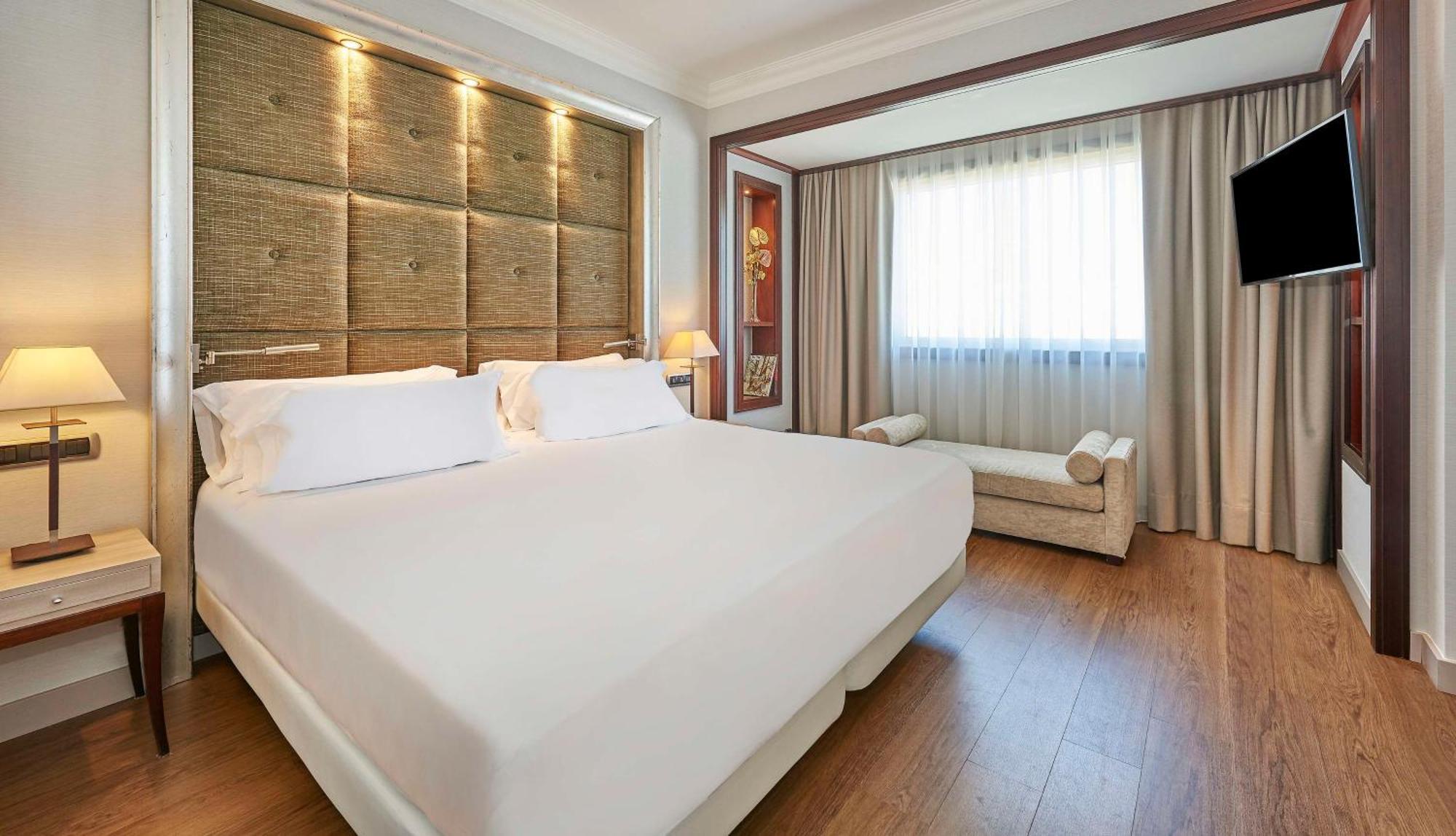 Nh Collection A Coruna Finisterre Exterior photo A room at the hotel